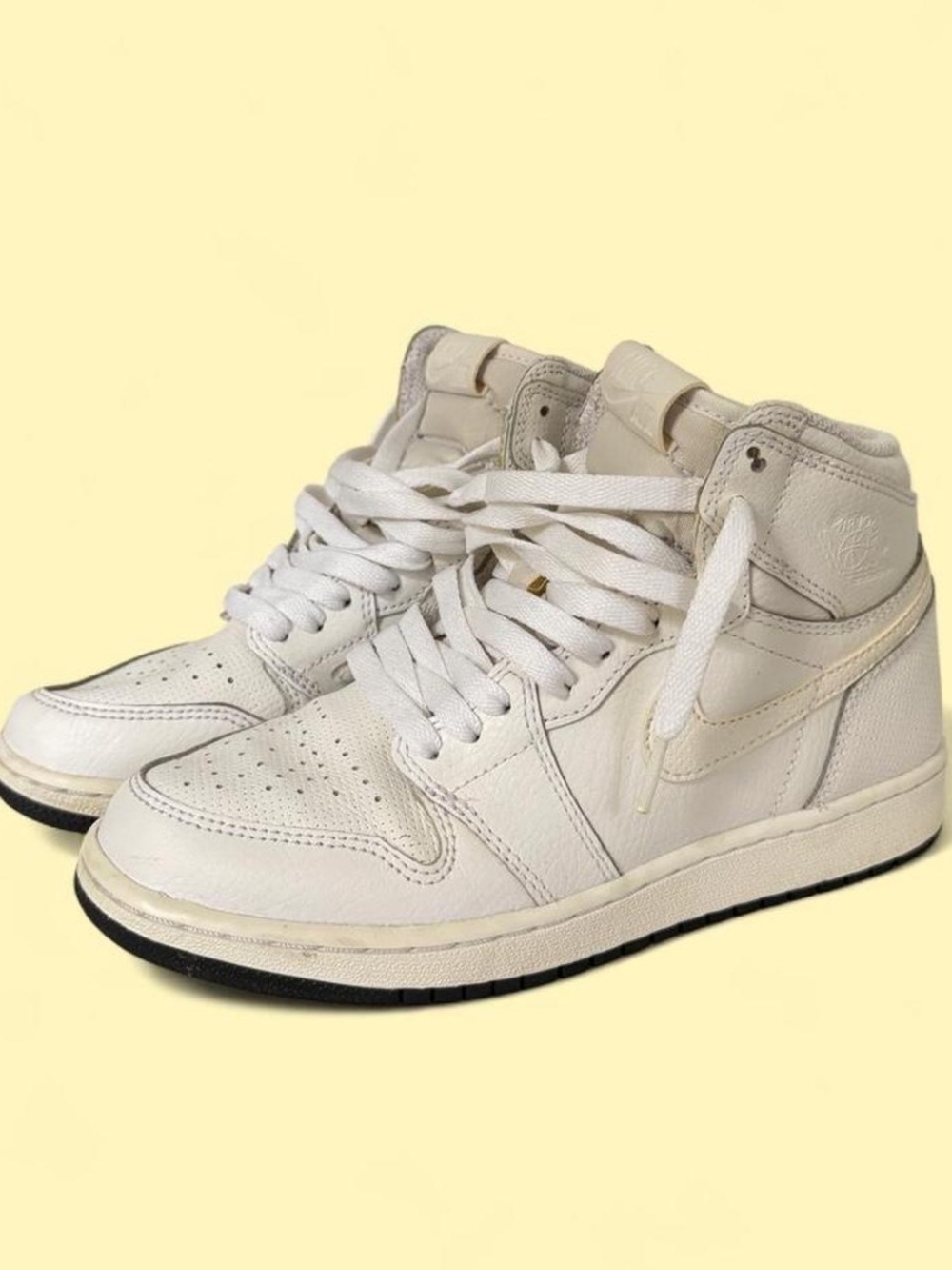 White Jordan 1 High Sneakers